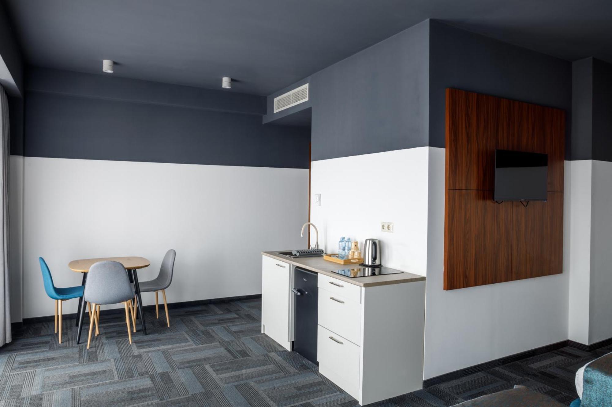 Address Inn Тбилиси Экстерьер фото