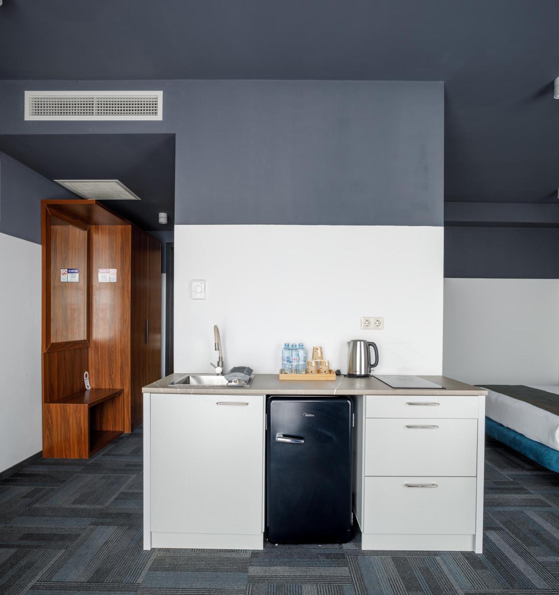 Address Inn Тбилиси Экстерьер фото