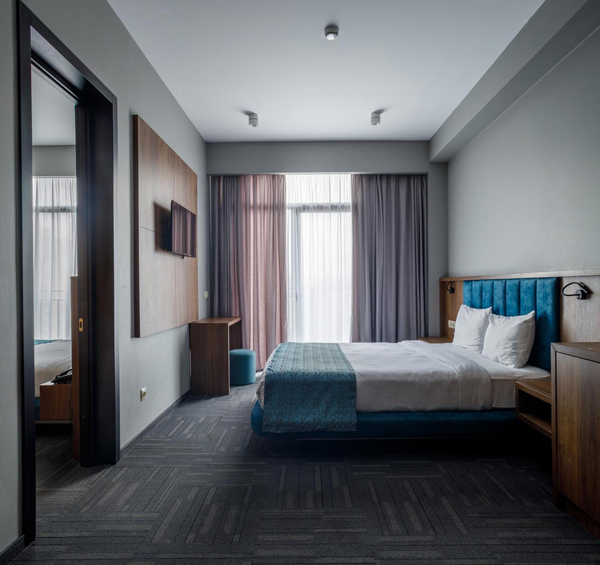 Address Inn Тбилиси Экстерьер фото